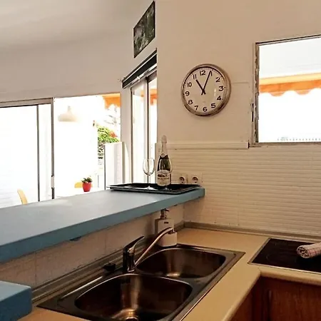 Appartamento With Large Terrace, 10 Meters From Playa De Burras